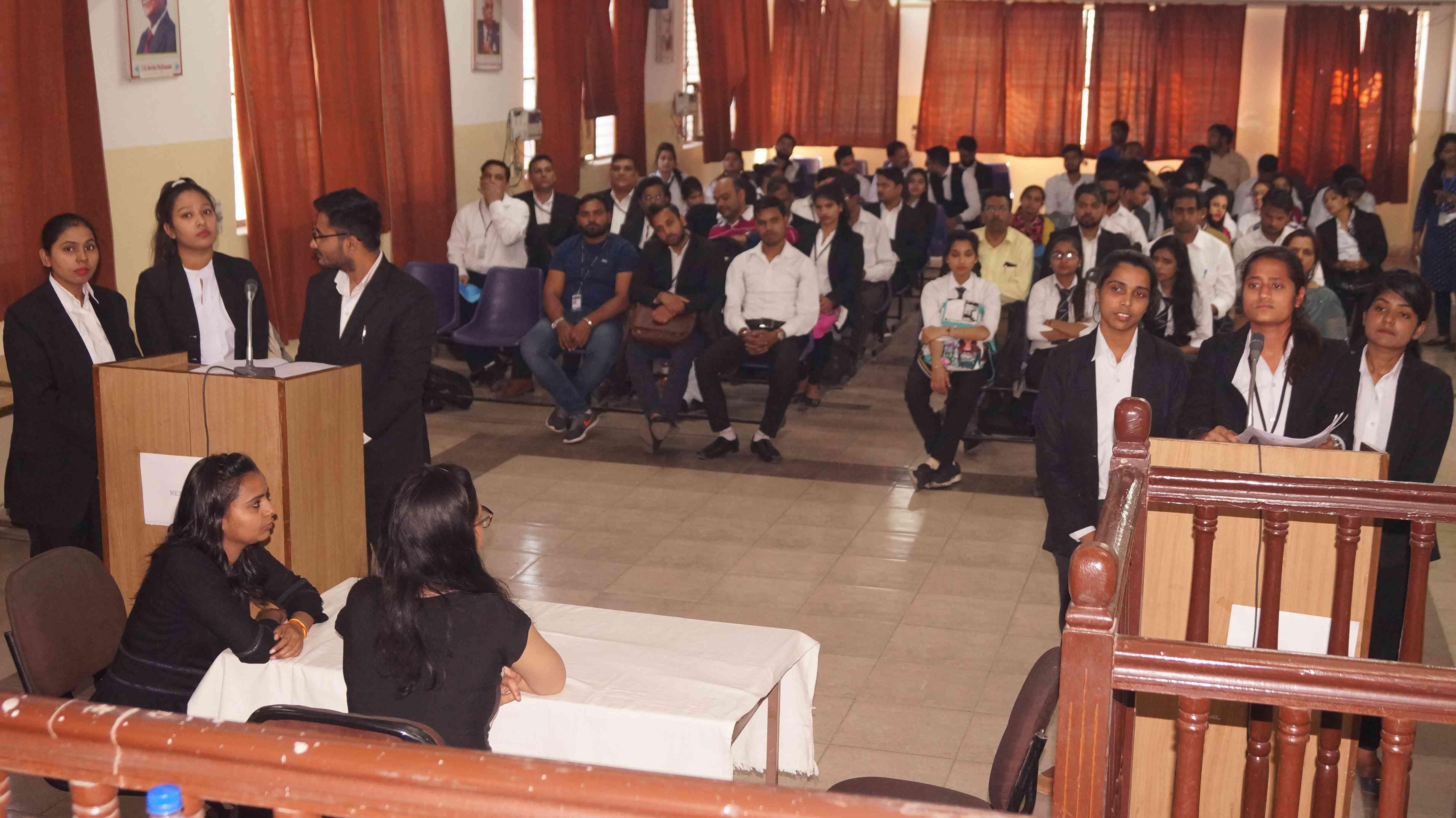 IPEM Law Academy Ghaziabad Classroom photo 8