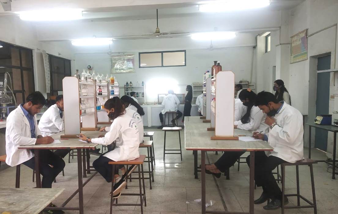 Ishan Educational Institutions Greater Noida Lab photo 1