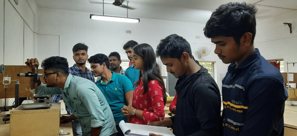 TNU Physics Department photo 5