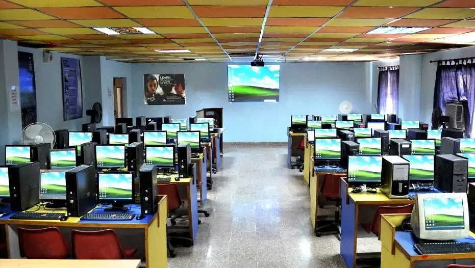 Lingaya's Vidyapeeth Faridabad Infrastructure photo 20