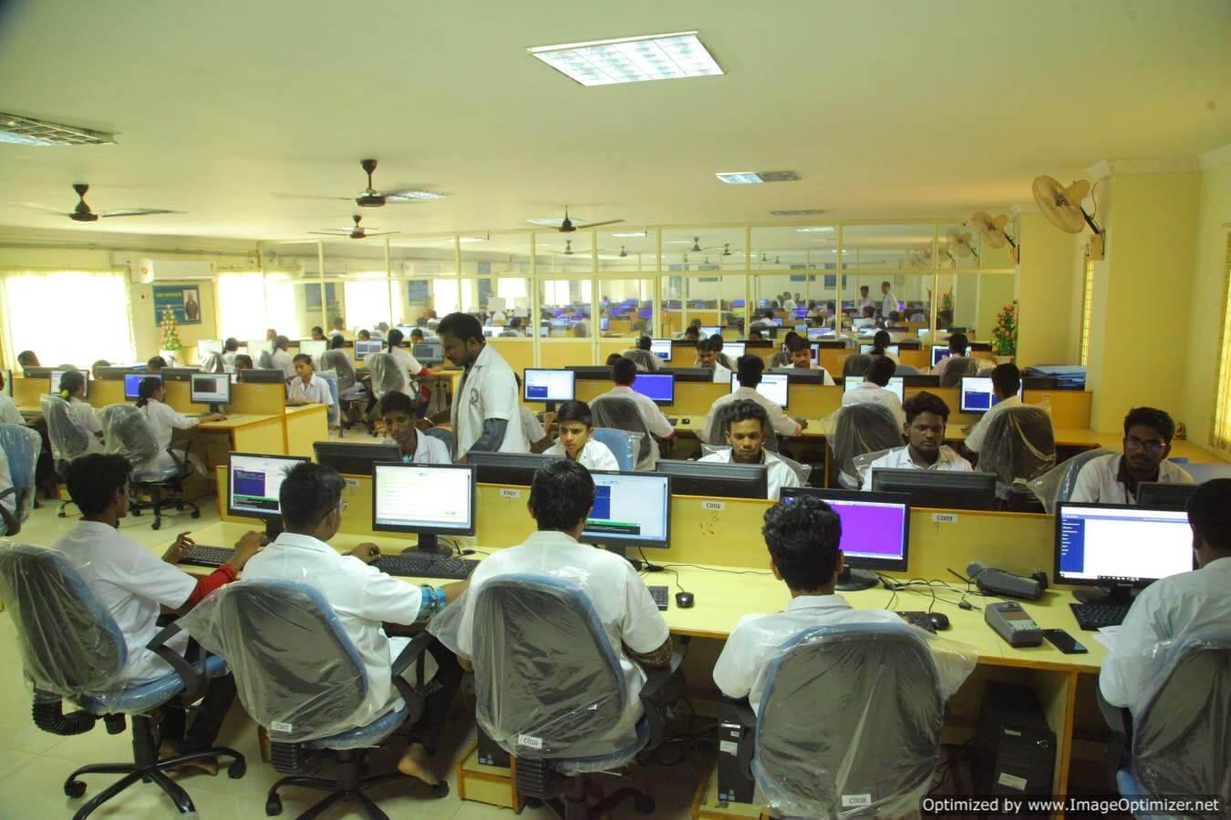 Vemu Institute of Technology Chittoor Computer Lab photo 3