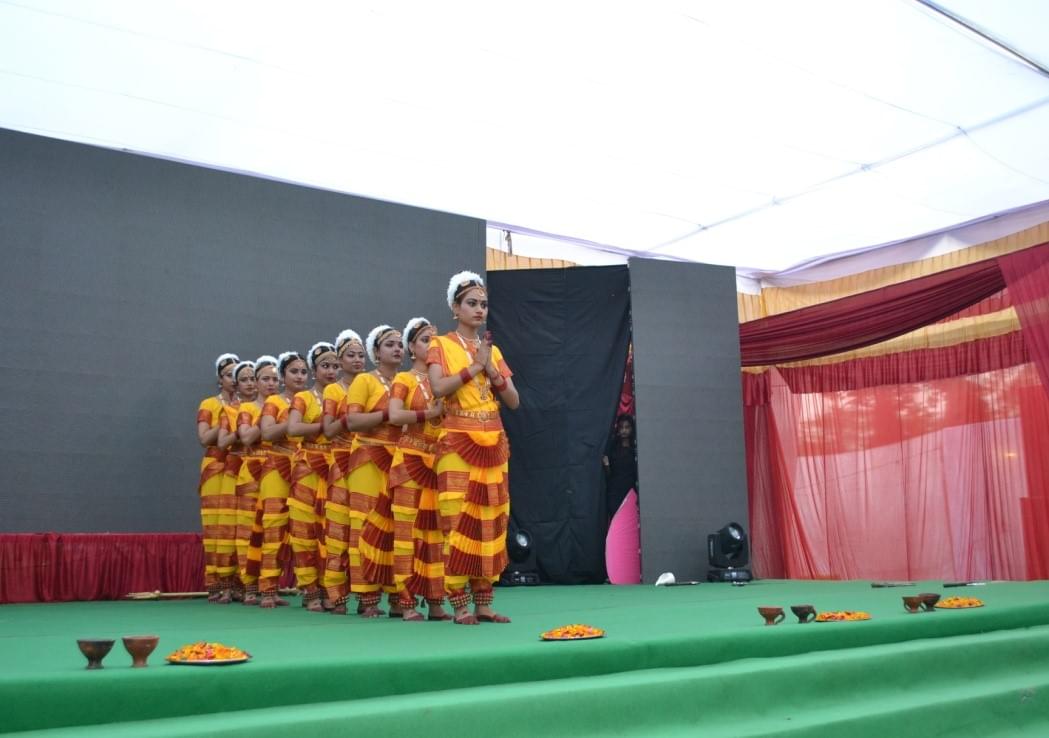 Sahara College of Nursing and Paramedical Sciences Lucknow Festival photo 7