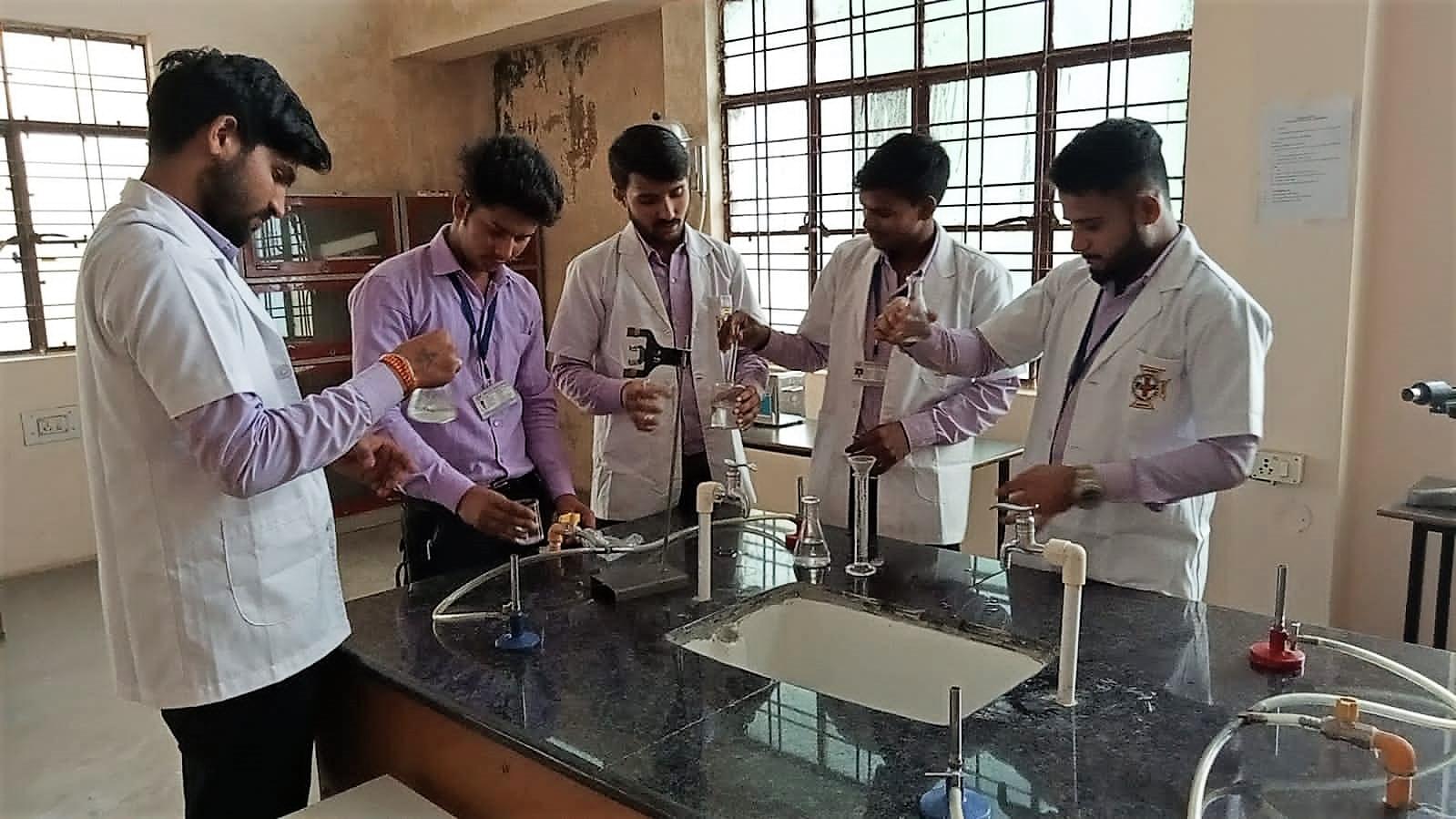 Shivnath Singh College Gwalior Lab photo 6