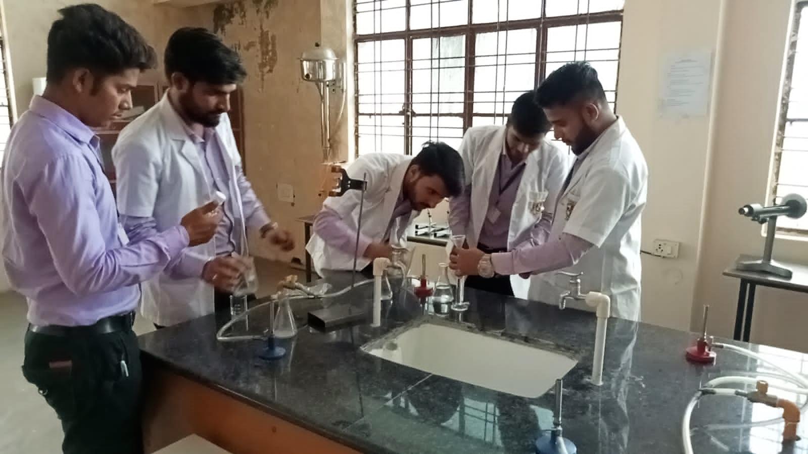 Shivnath Singh College Gwalior Lab photo 2