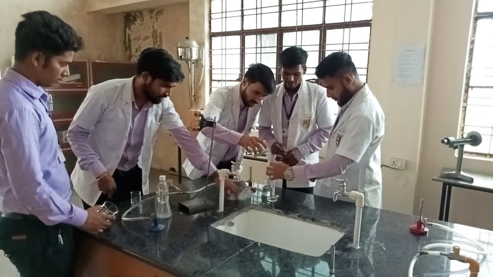 Shivnath Singh College Gwalior Lab photo 4