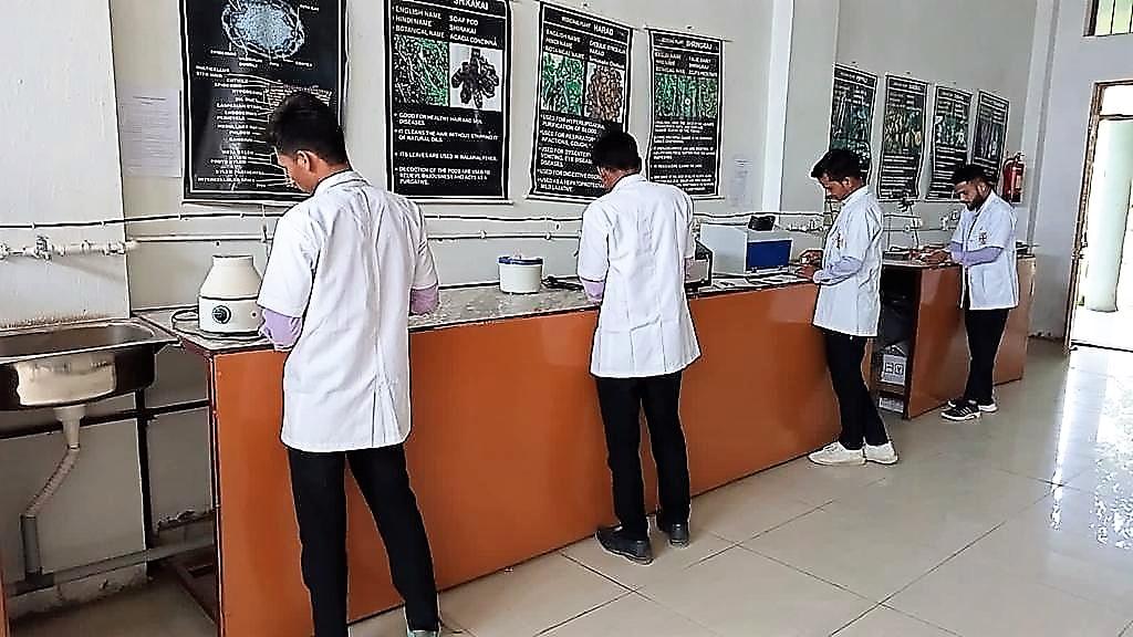 Shivnath Singh College Gwalior Lab photo 5