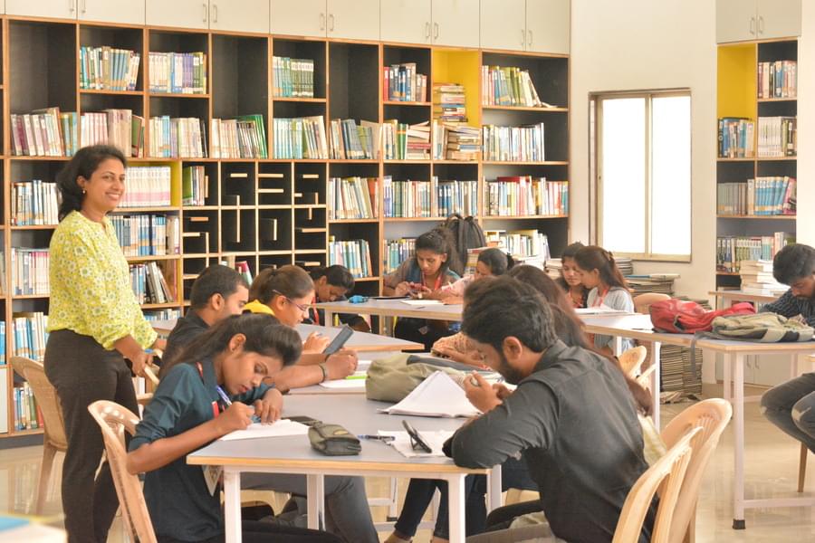 DIMR Business School, Pune Dubai Visit Photo photo 6