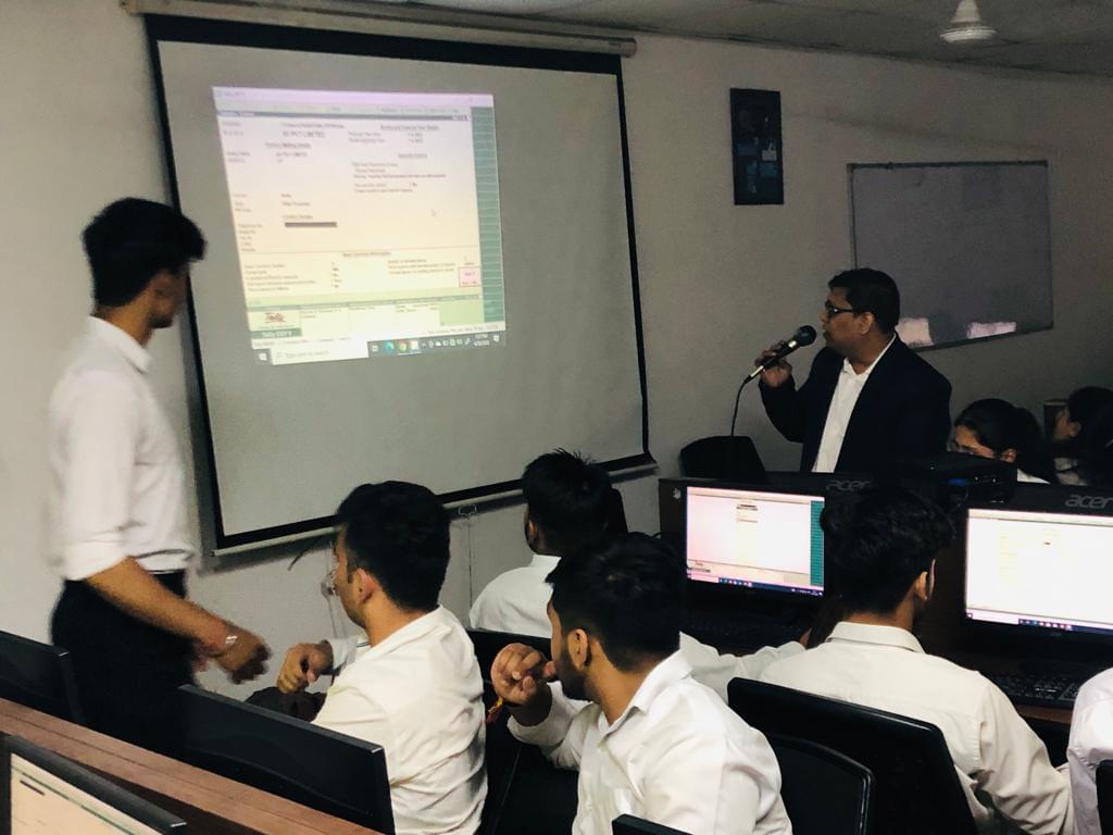 Avviare Educational Hub Noida Workshop photo 4