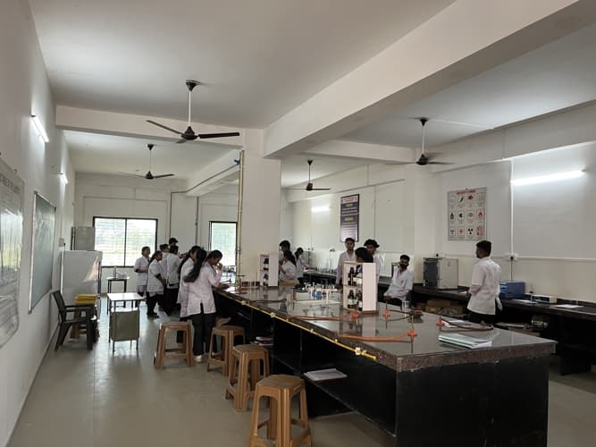 Shri. K. R. Pandav Institute of Pharmacy Nagpur Labs photo 3