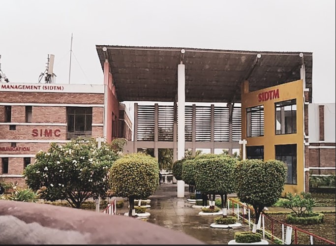 Symbiosis Institute of Digital and Telecom Management Pune Academic Building from Outside photo 1