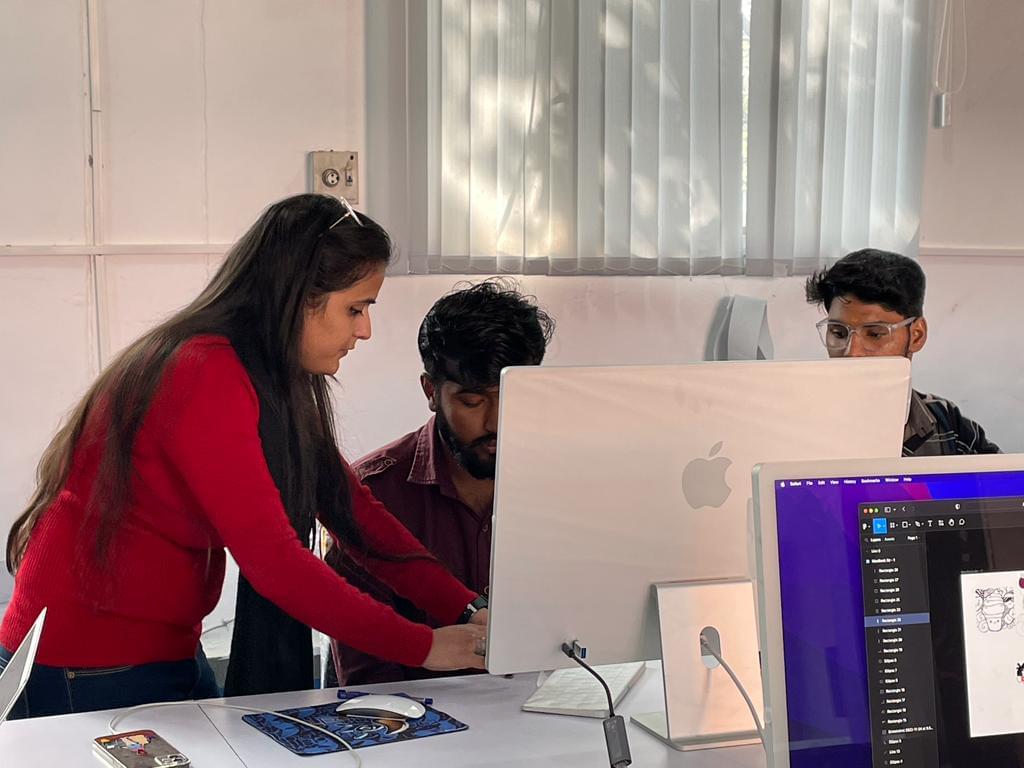 WCTM Apple Lab photo 2