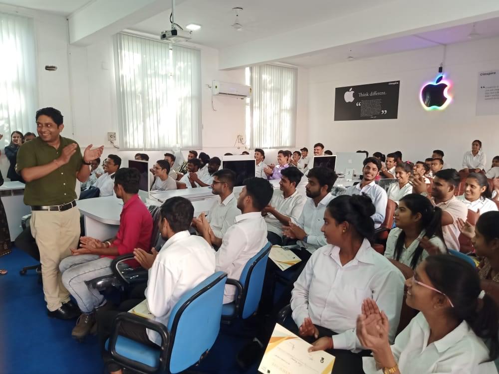 WCTM Apple Lab photo 12