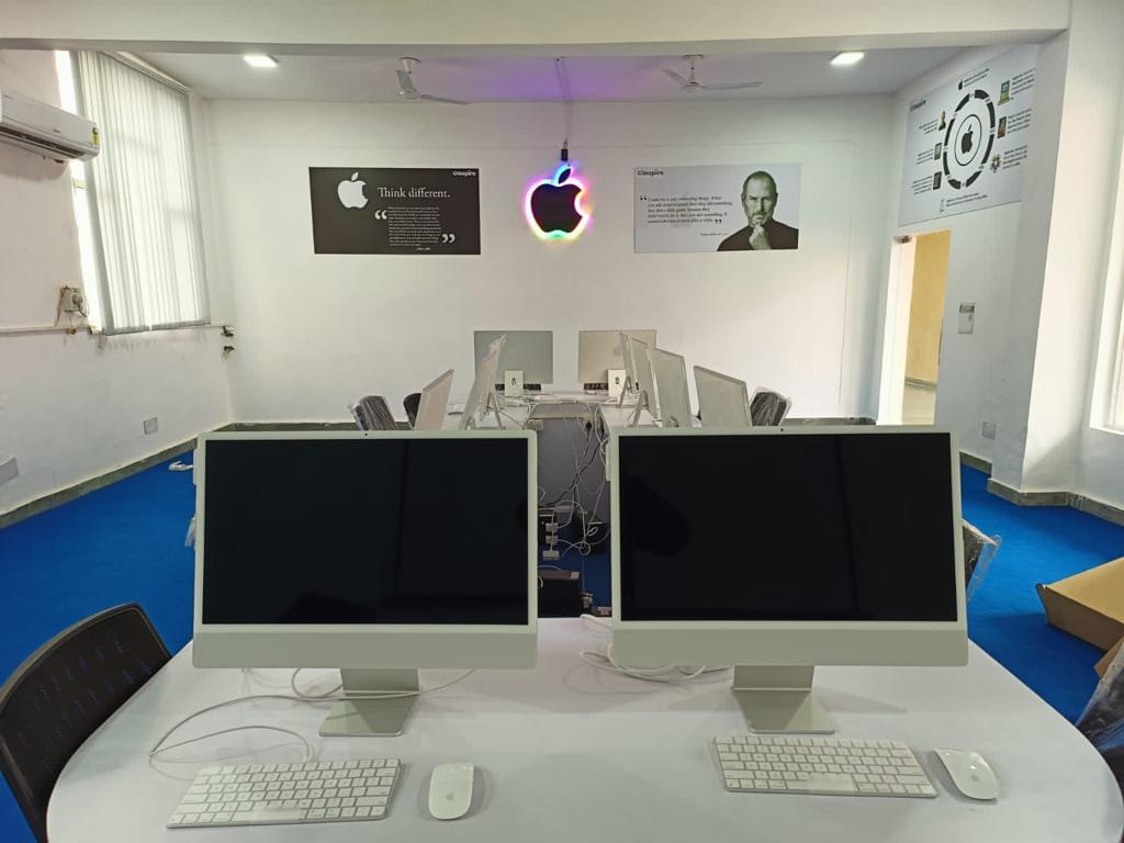 WCTM Apple Lab photo 13