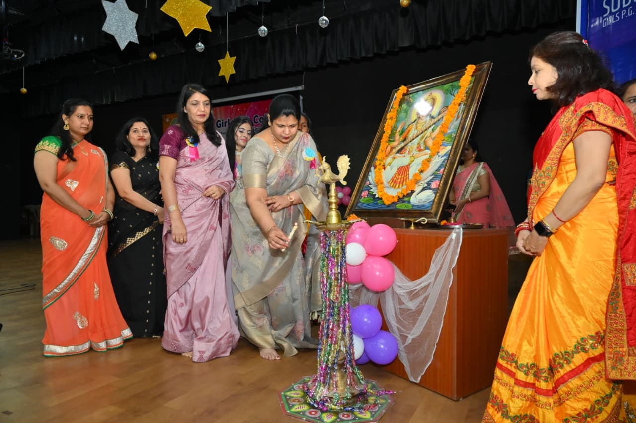 S.S. Jain Subodh Girls P.G. College Jaipur Fresher’s Party photo 7