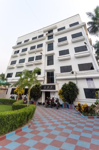 Bengal Institute of Technology Kolkata Academic Building photo 3