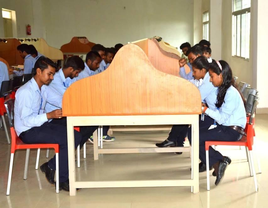 Sarojini Institute Of Technology Jamshedpur Library photo 1