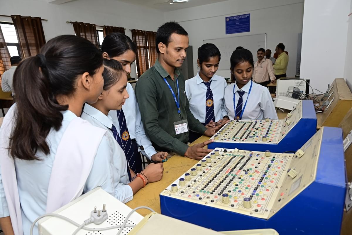 Bansal Institute of Engineering and Technology Lucknow Labs & Library photo 8