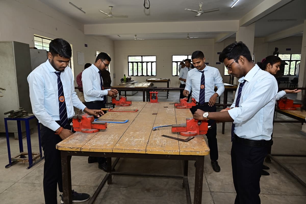 Bansal Institute of Engineering and Technology Lucknow Labs & Library photo 16