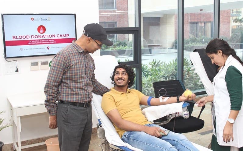 Rishihood University Sonepat Blood Donate Camp – SoHe photo 4