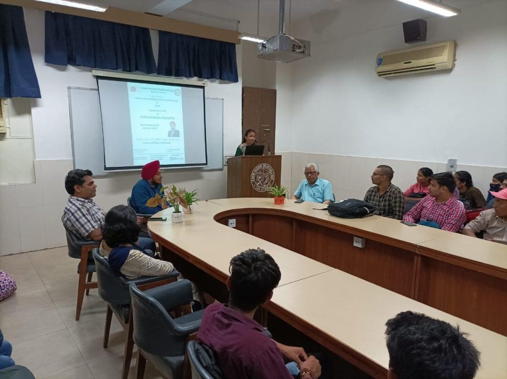 Zakir Husain Delhi College Infrastructure photo 7