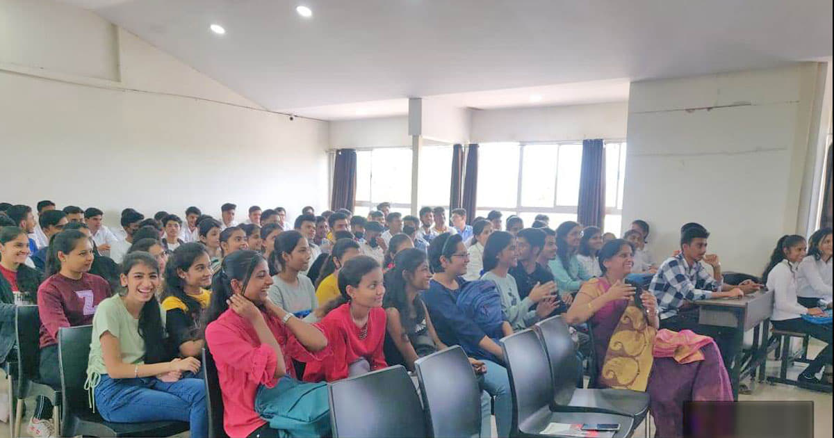 Jain College Hubli Dr. Vasant Kiran Session photo 4