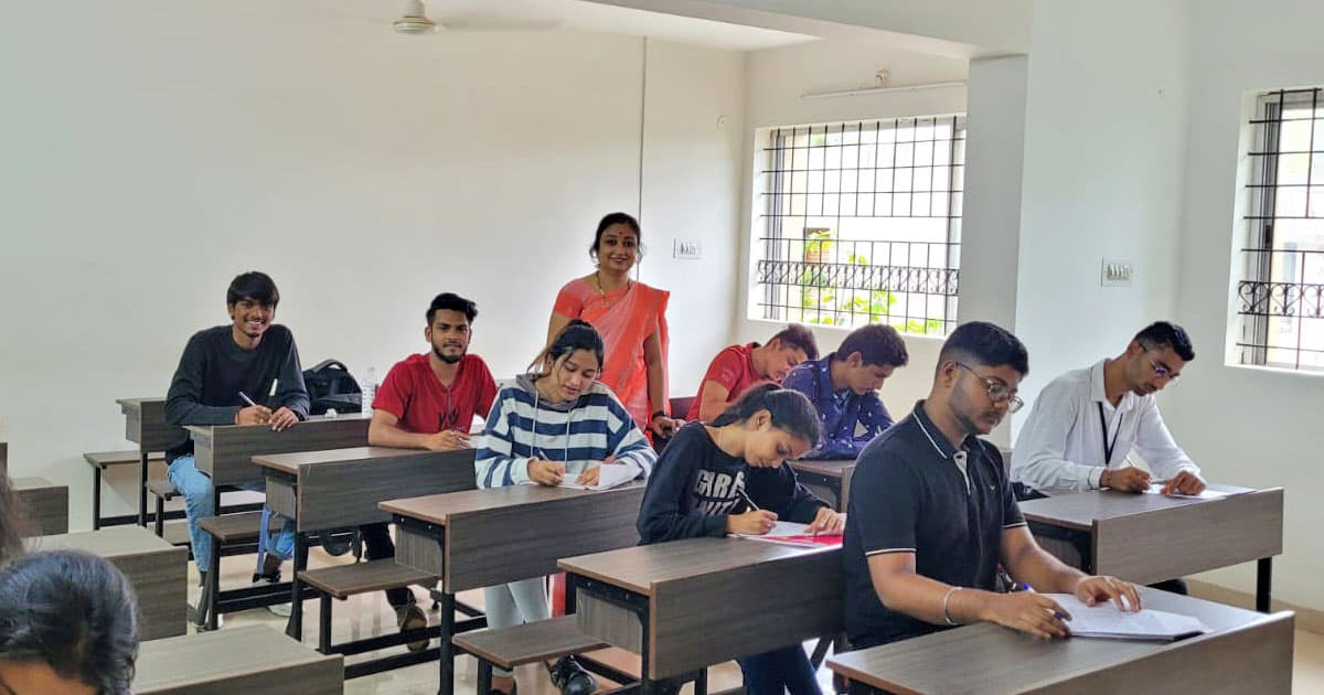 Jain College Hubli Hindi Assignment photo 3