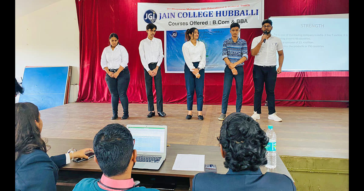 Jain College Hubli Orientaton by Super Seniors BBA photo 4