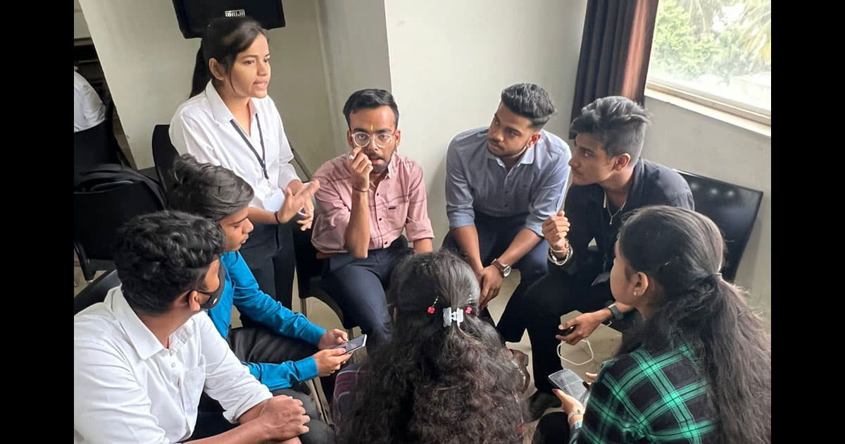 Jain College Hubli Orientaton by Super Seniors BCom photo 3