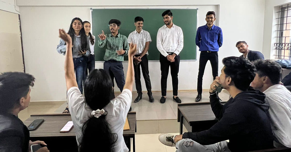 Jain College Hubli Orientaton by Super Seniors BCom photo 9