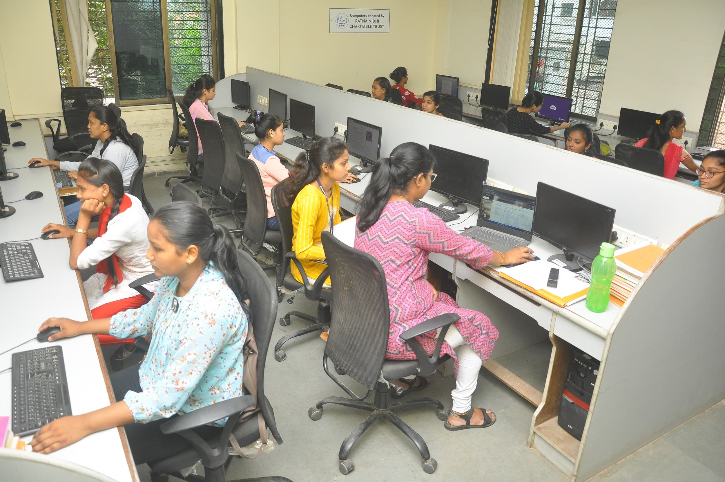 Amar Shaheed Hemu Kalani Yadgar Mandal (ASHKYM) Computer Lab photo 3