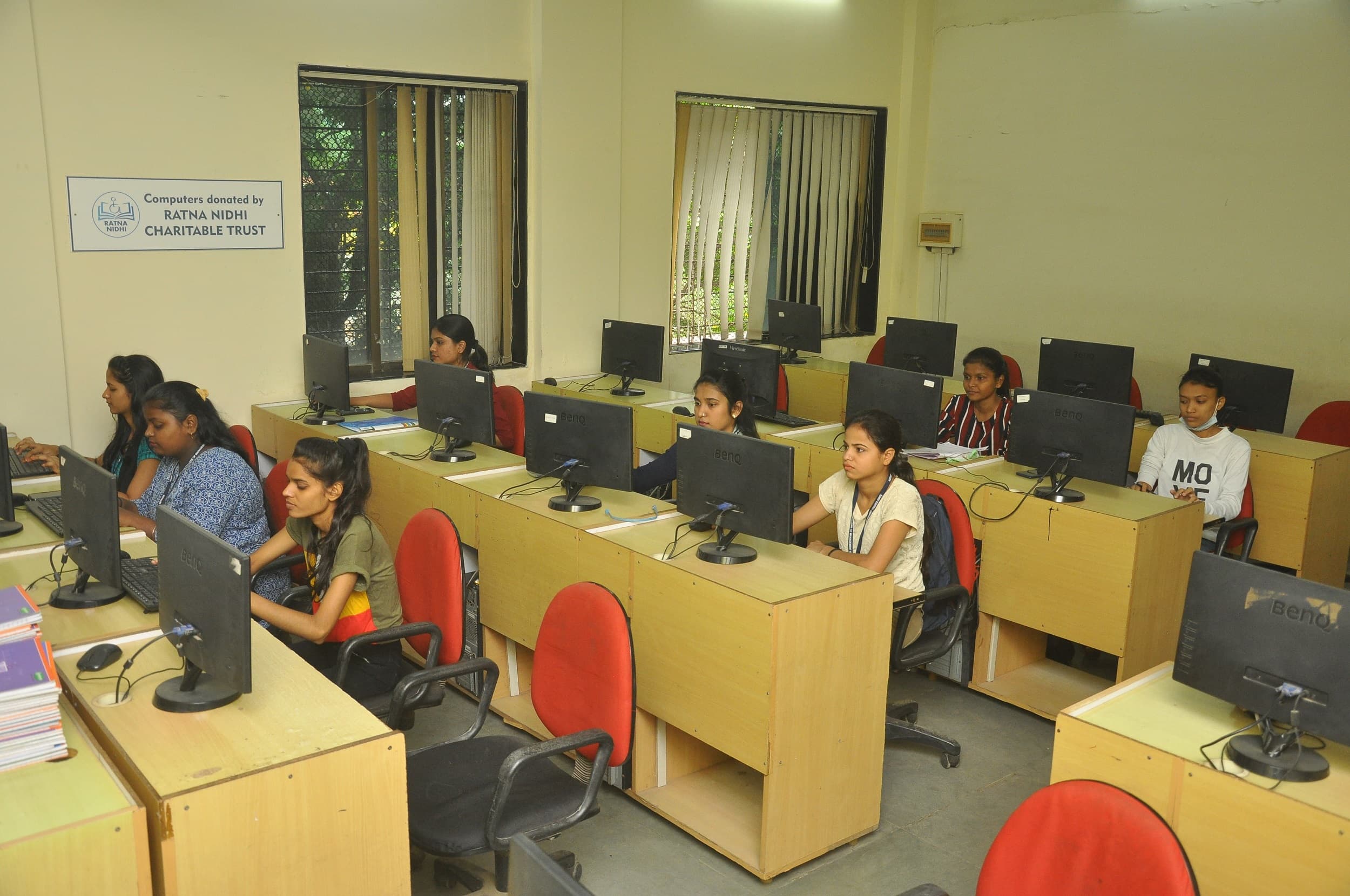 Amar Shaheed Hemu Kalani Yadgar Mandal (ASHKYM) Computer Lab photo 9