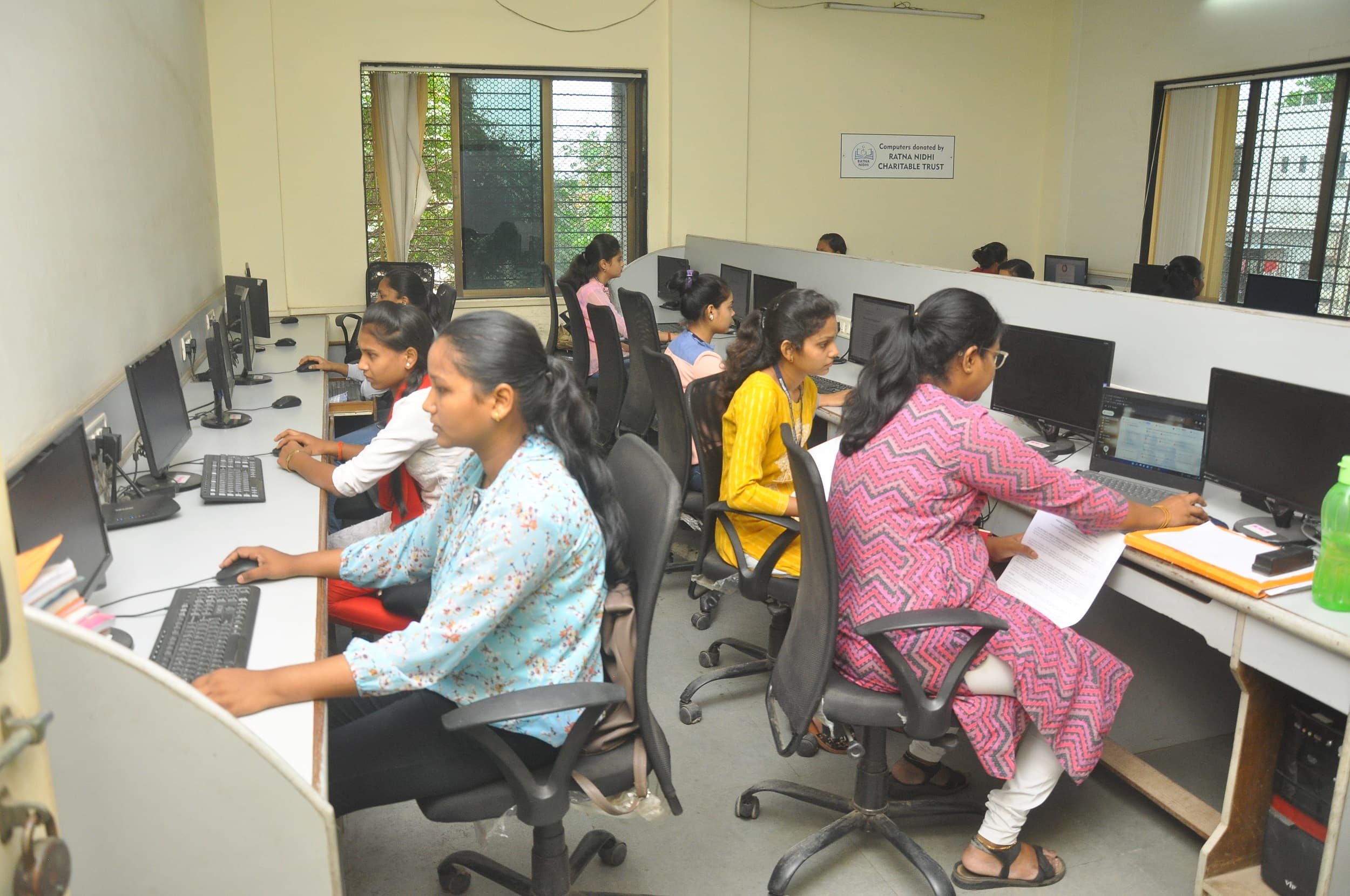 Amar Shaheed Hemu Kalani Yadgar Mandal (ASHKYM) Computer Lab photo 5
