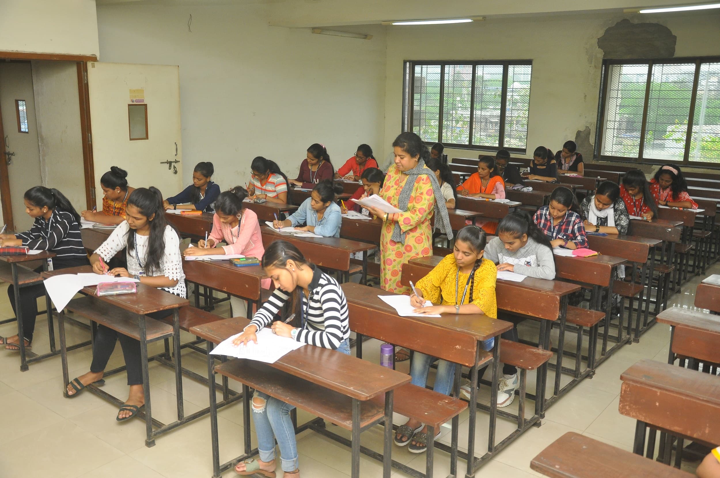 Amar Shaheed Hemu Kalani Yadgar Mandal (ASHKYM) Class-Room photo 10