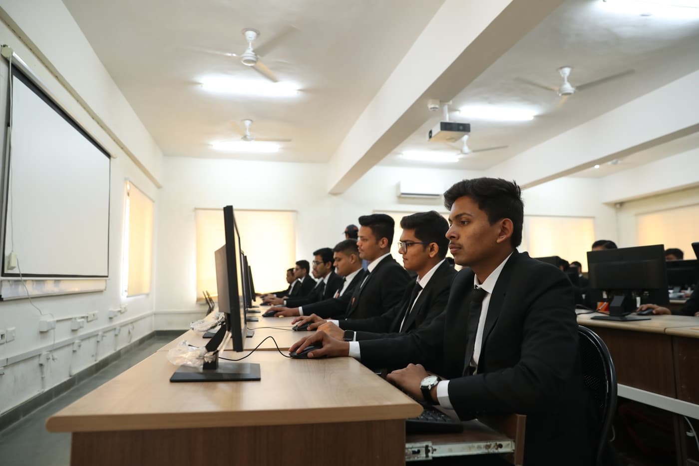 State Institute of Hotel Management Sidhpur Library and Computer Lab photo 40