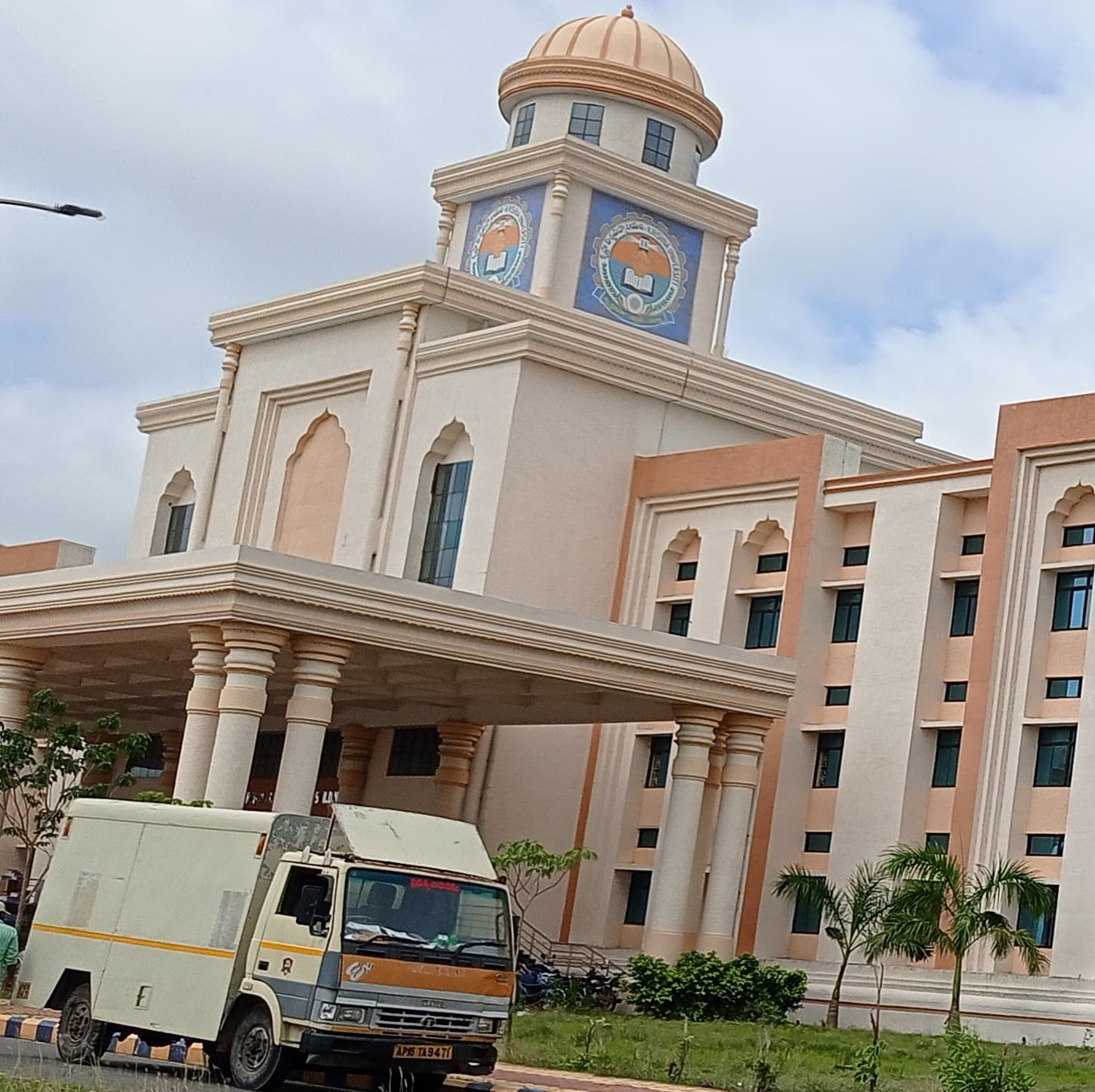 Krishna University College of Pharmaceutical Sciences & Research Machilipatnam Extra Curriculum Activity photo 1