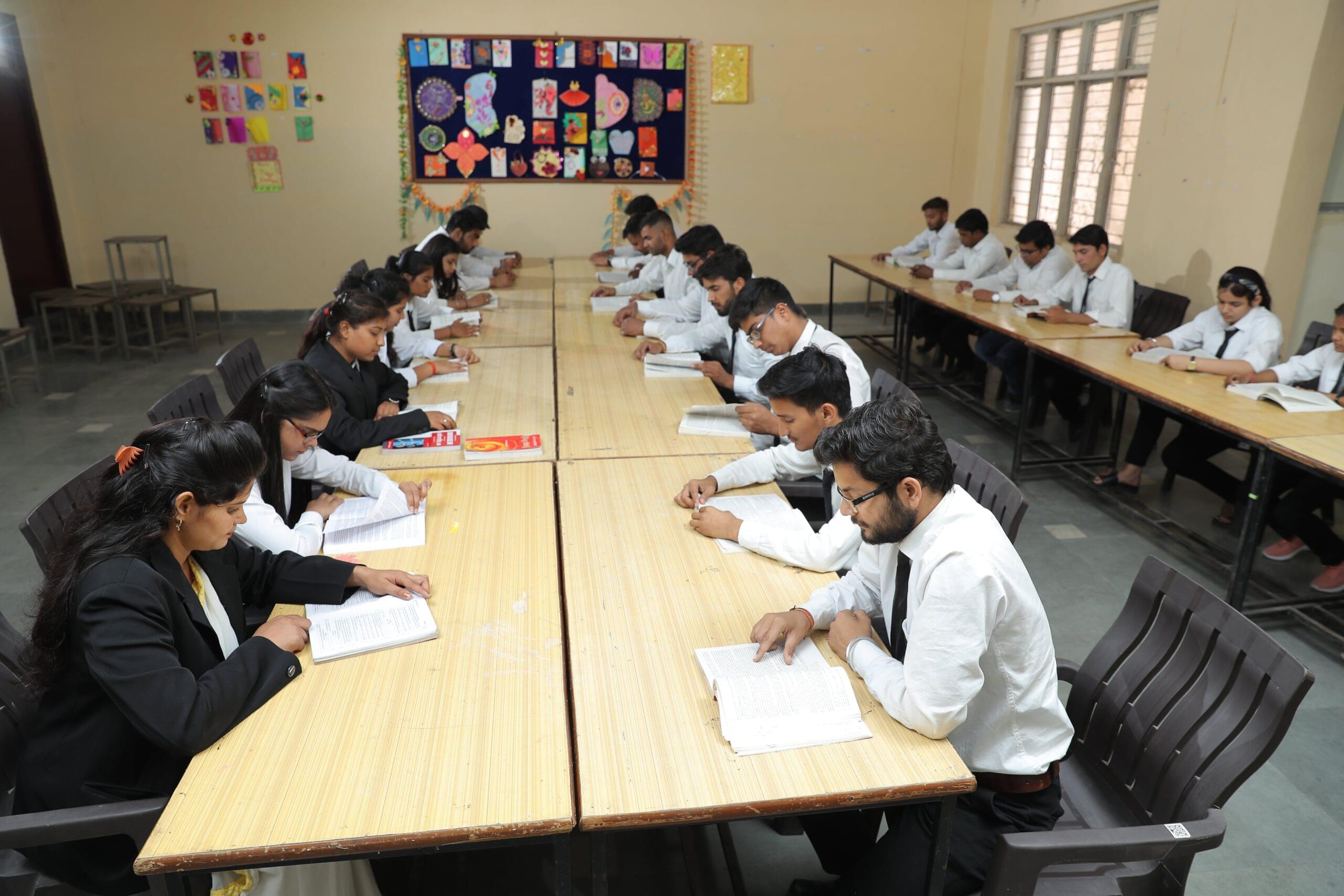 Shri Girraj Maharaj College Mathura Campus photo 8