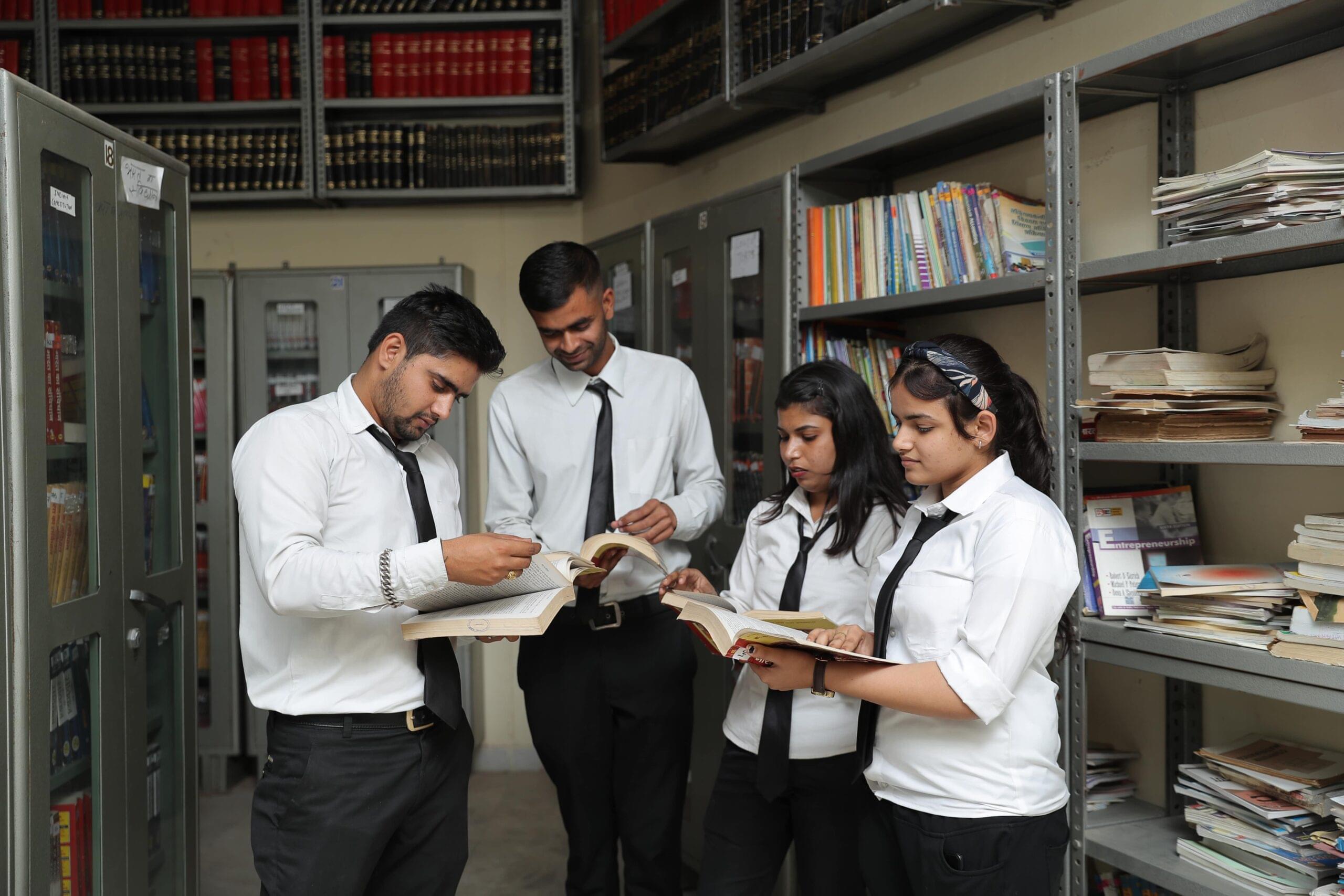 Shri Girraj Maharaj College Mathura Campus photo 9