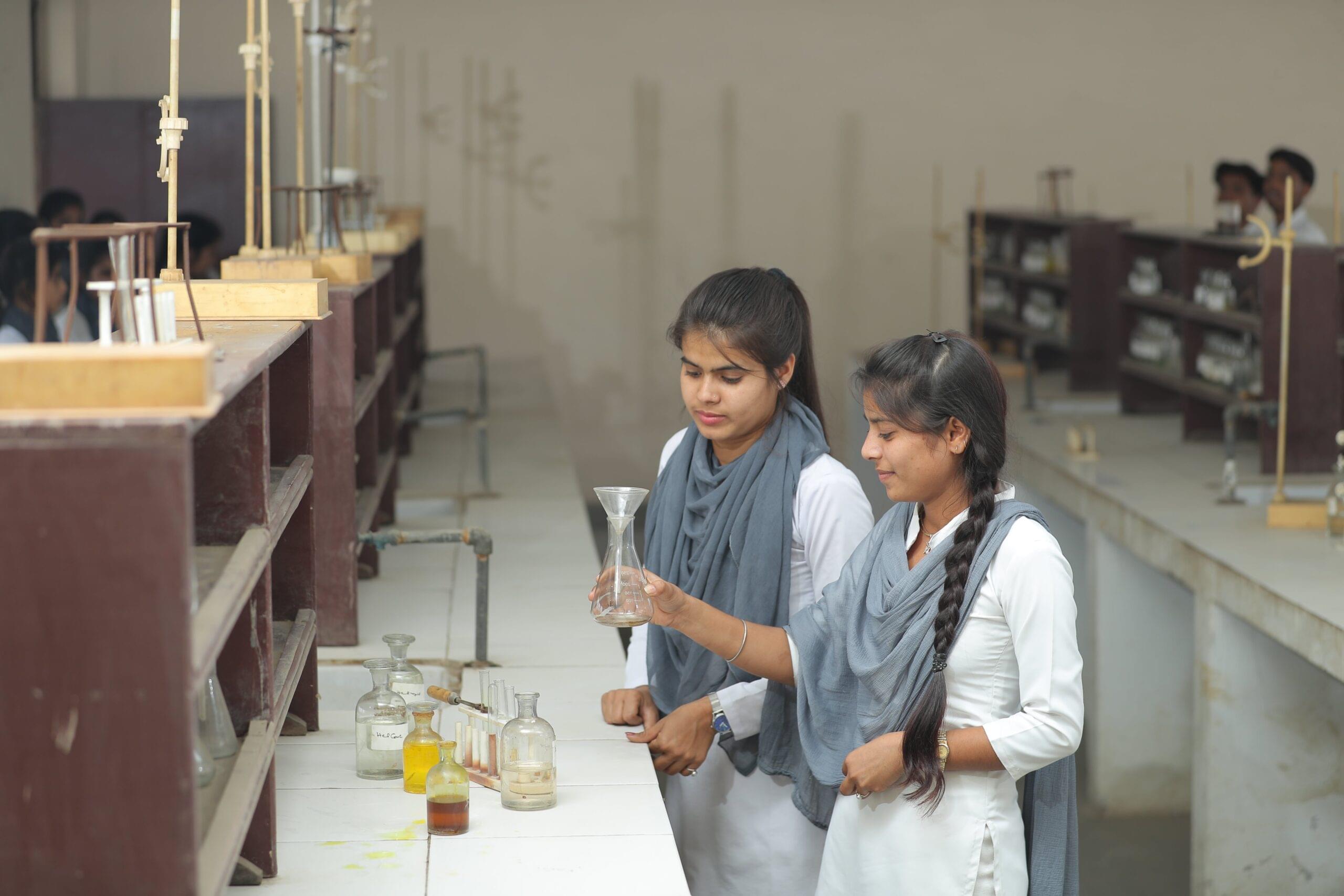 Shri Girraj Maharaj College Mathura Campus photo 11