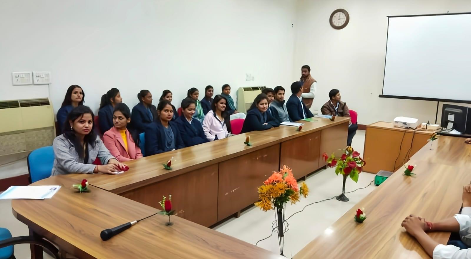 Shri Girraj Maharaj College Mathura Training & Placement photo 2