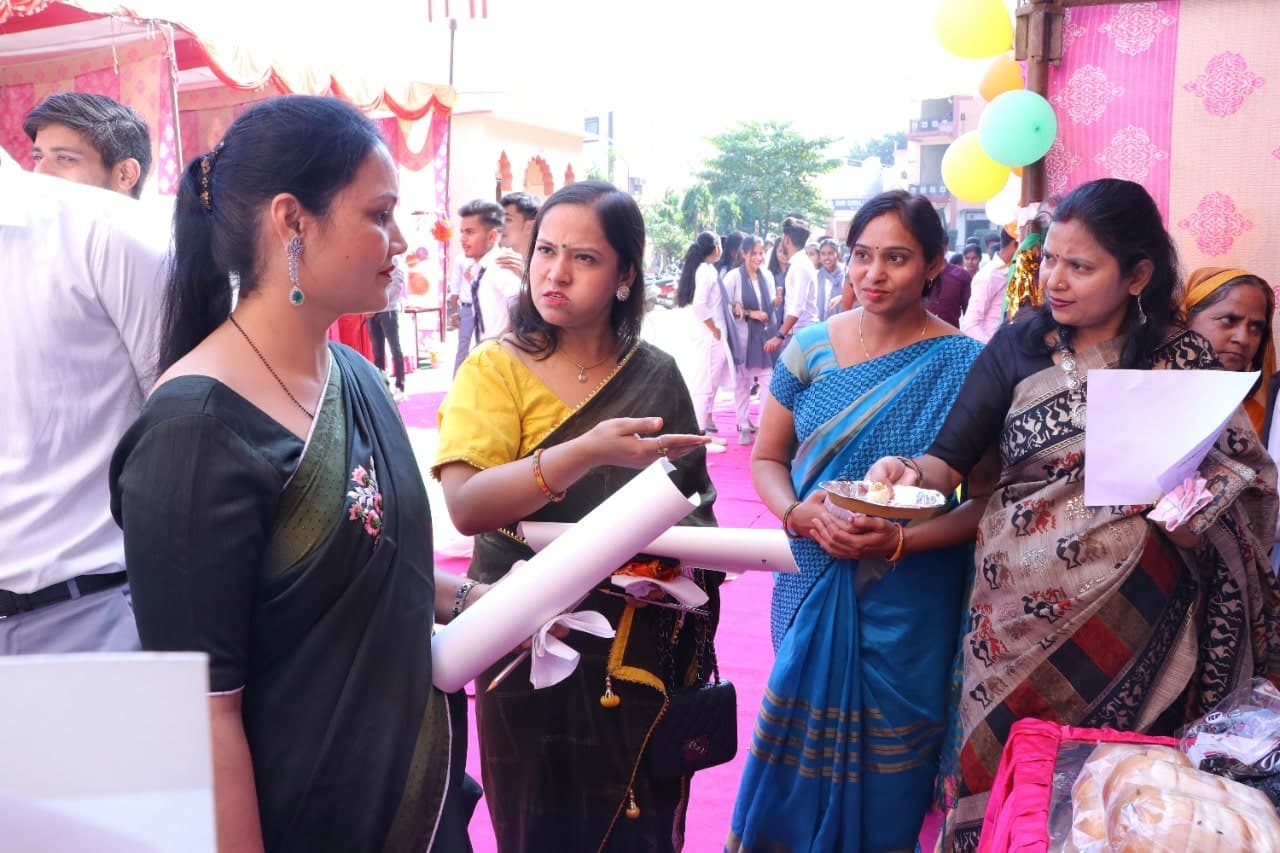 Shri Girraj Maharaj College Mathura Children Day photo 7