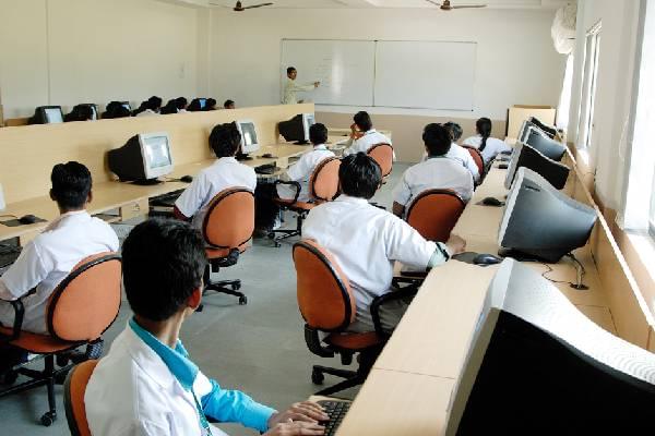 Saraswati Institute of Pharmaceutical Sciences Gandhinagar Infrastructure photo 6