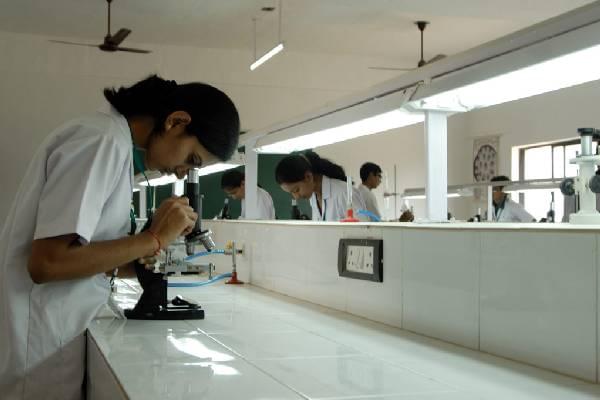 Saraswati Institute of Pharmaceutical Sciences Gandhinagar Infrastructure photo 7