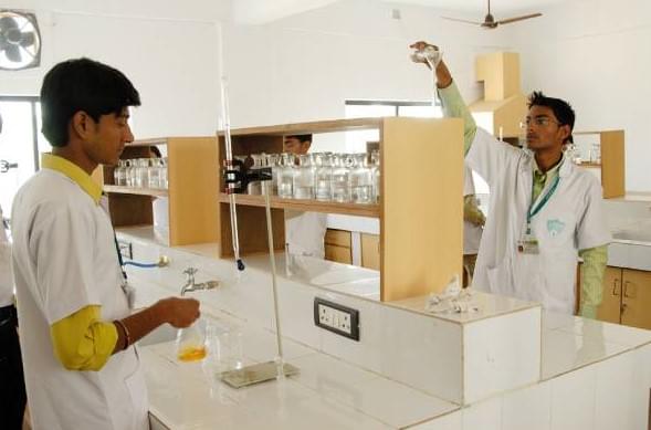 Saraswati Institute of Pharmaceutical Sciences Gandhinagar Infrastructure photo 11