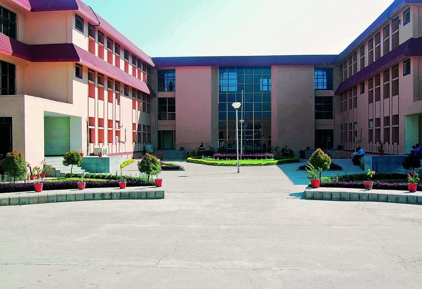 ICFAI Business School Dehradun Campus photo 1