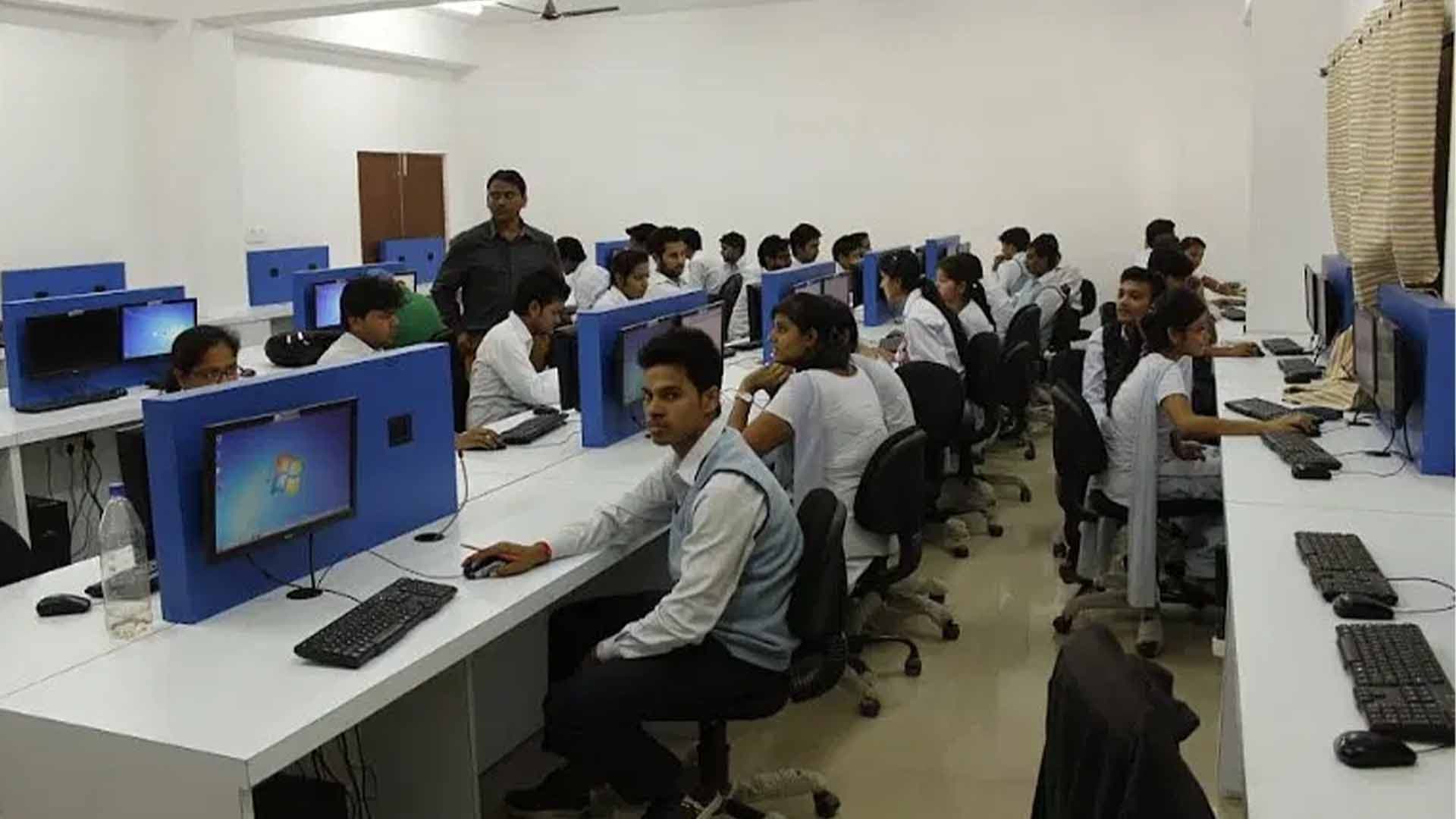 Shri Ramswaroop Memorial University Powered by Sunstone Lucknow Campus photo 2