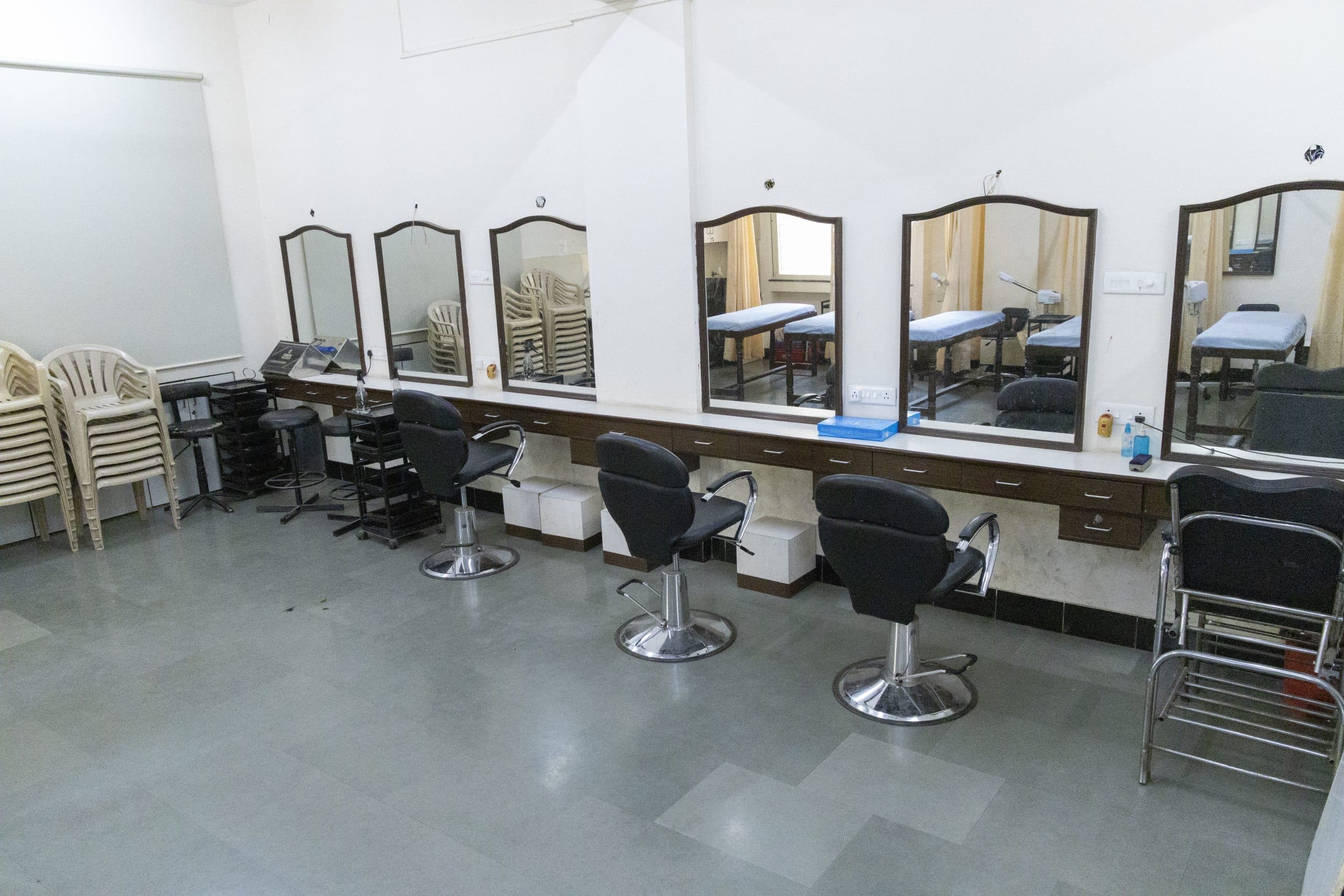 Shri Manilal Nanavati Vocational Training Institute For Women Pune Classroom photo 2