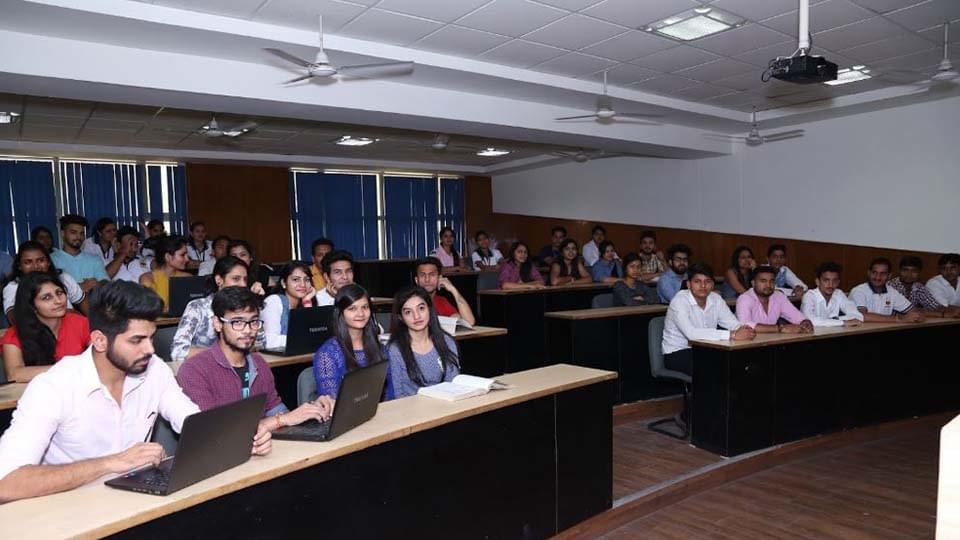 HIERANK Business School Powered by Sunstone Noida Campus photo 4