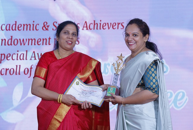 Bishop Cotton Women's Christian College Bangalore Graduation photo 6