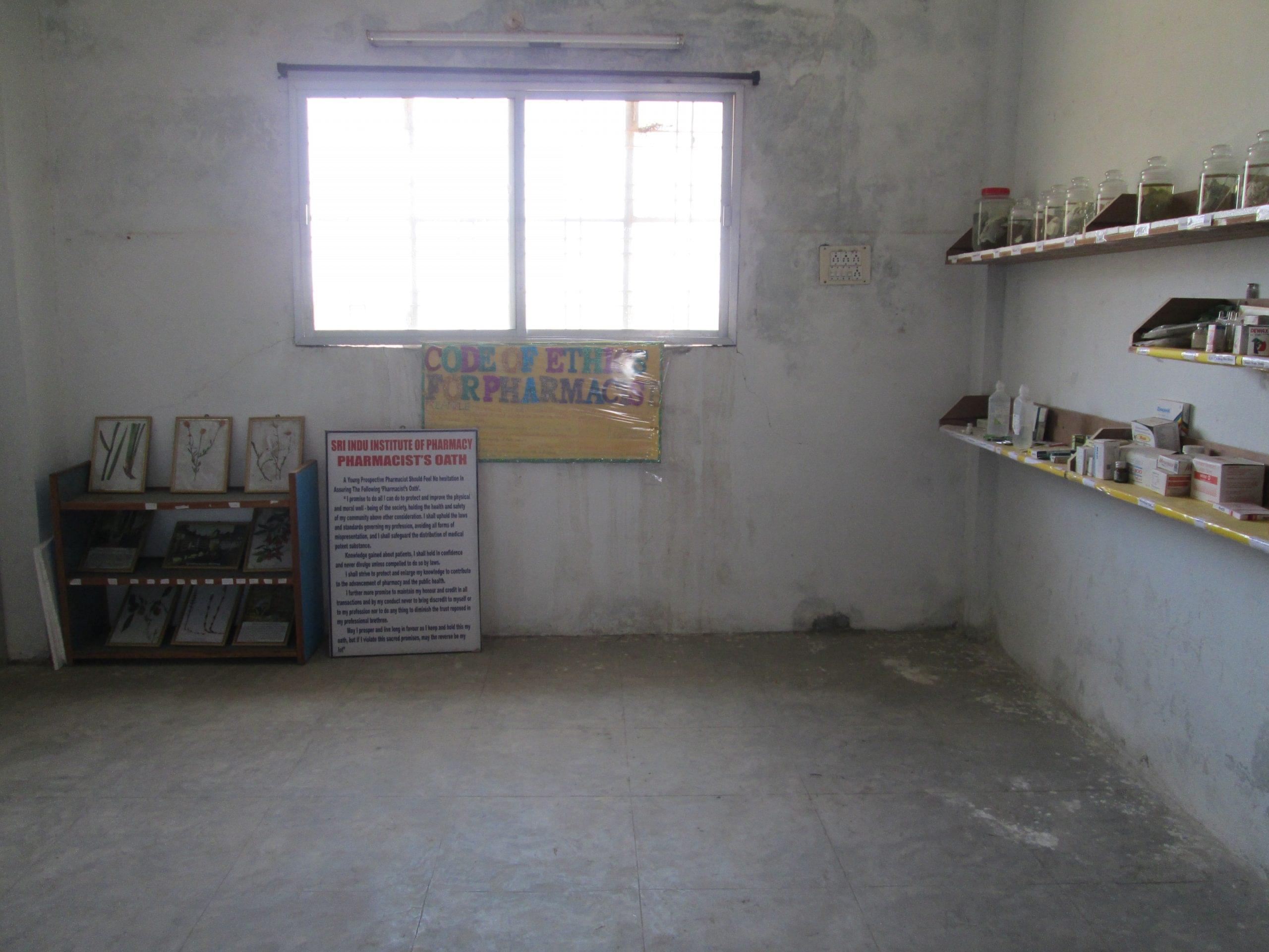 Sri Indu Institute of Pharmacy, Ibrahimpatnam Hyderabad Facilities -Instrument photo 10