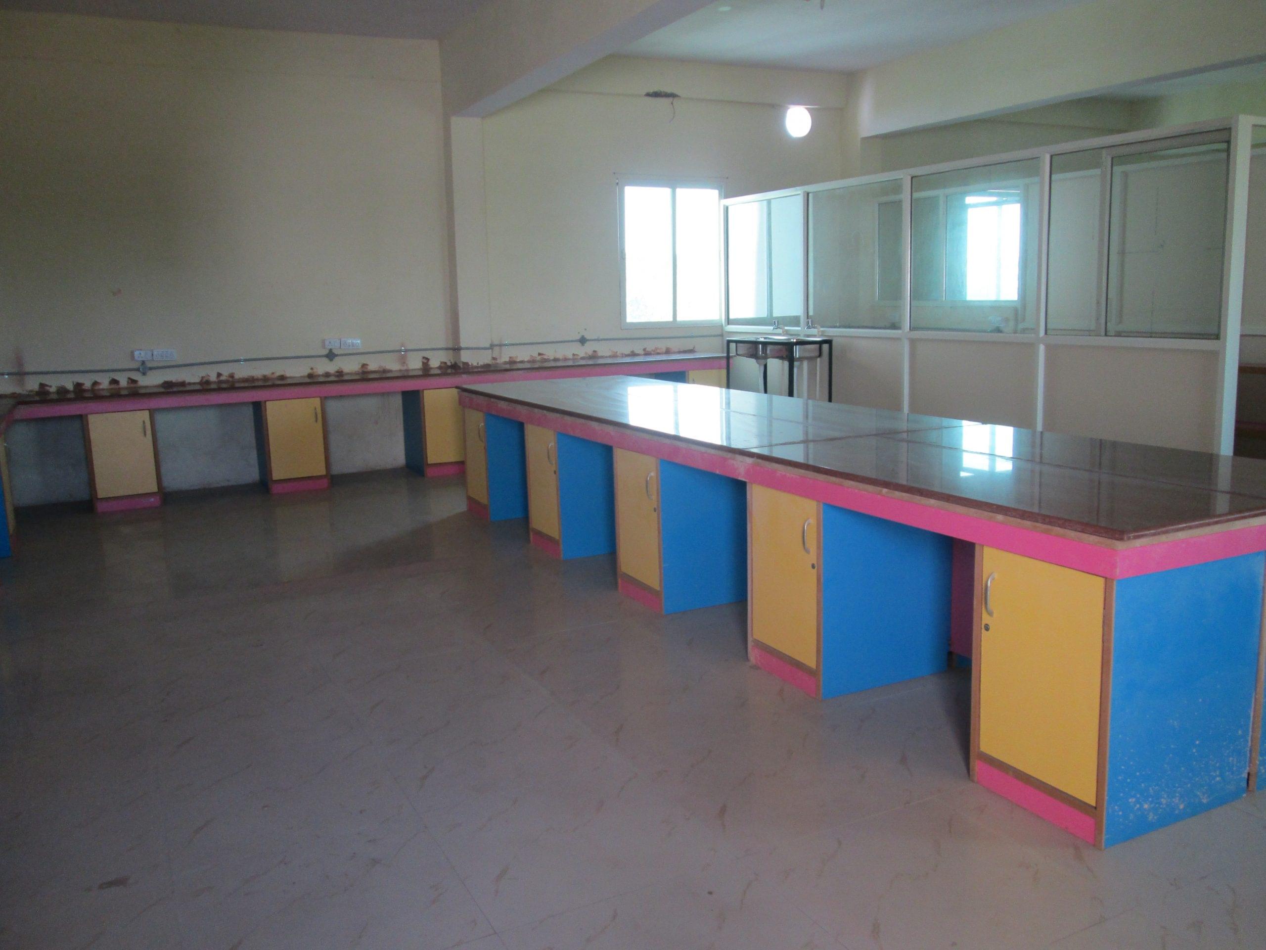 Sri Indu Institute of Pharmacy, Ibrahimpatnam Hyderabad Facilities -Instrument photo 9